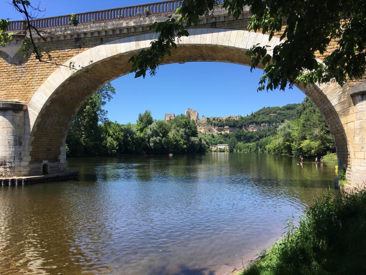 La Source, Beynac, Dordogne Hotel Luaran gambar